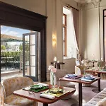 Ξενοδοχείο The St. Regis 5*