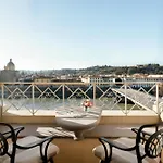 Ξενοδοχείο The St. Regis 5*