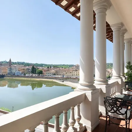מלון The St. Regis 5*