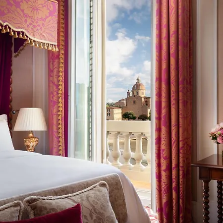 The St. Regis Отель