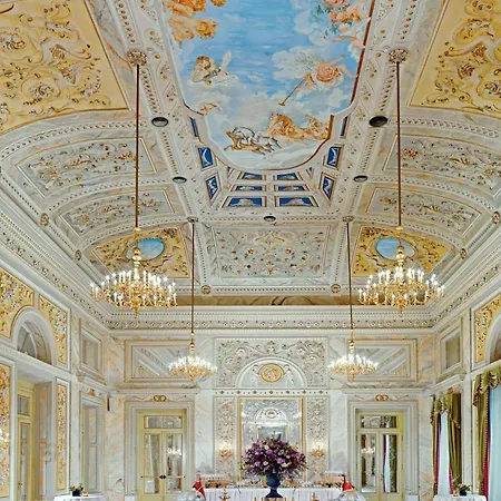 The St. Regis Отель 5*