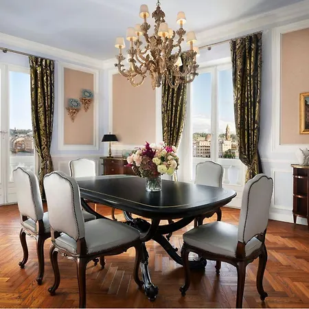 Hotel The St. Regis