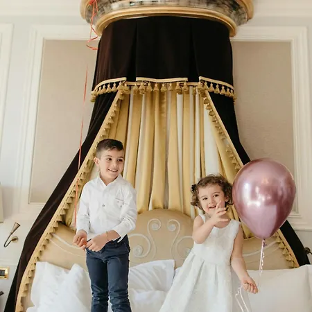 Szálloda The St. Regis 5*