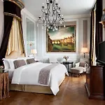 The St. Regis 5*